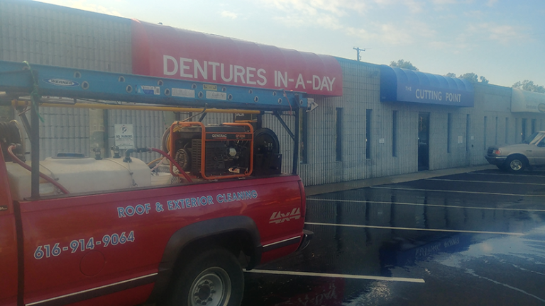 Commercial exterior washingEdit 768x432 1